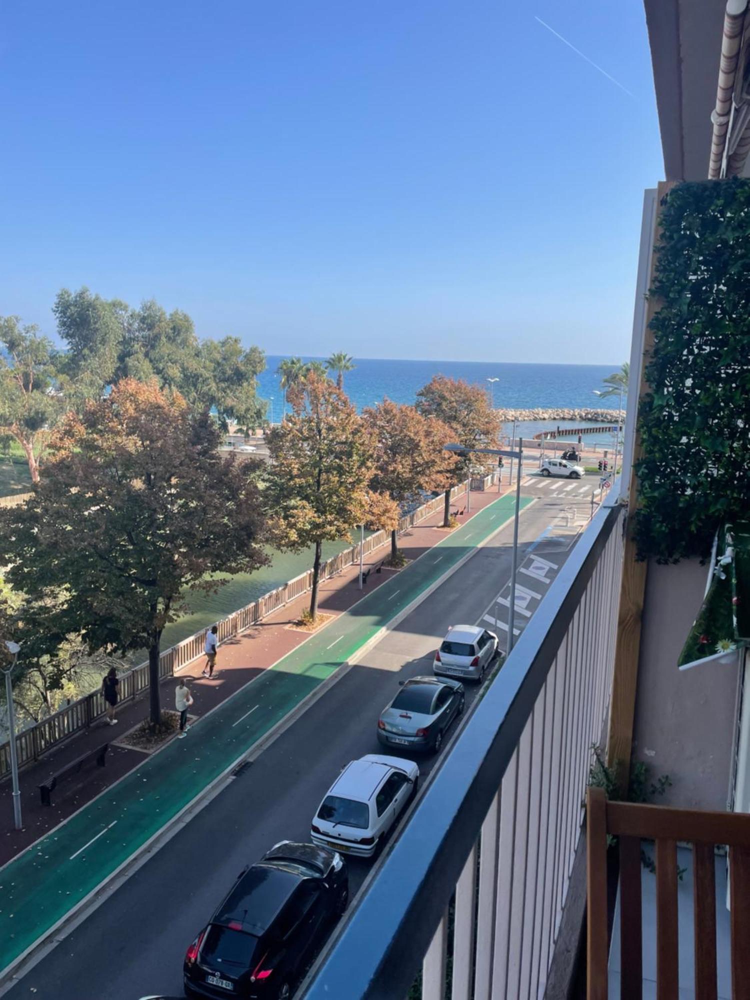 Vue Sur Mer - Magnifique Appartement Tout Confort - Terrasse Et Parking Prive Cagnes-sur-Mer Zewnętrze zdjęcie