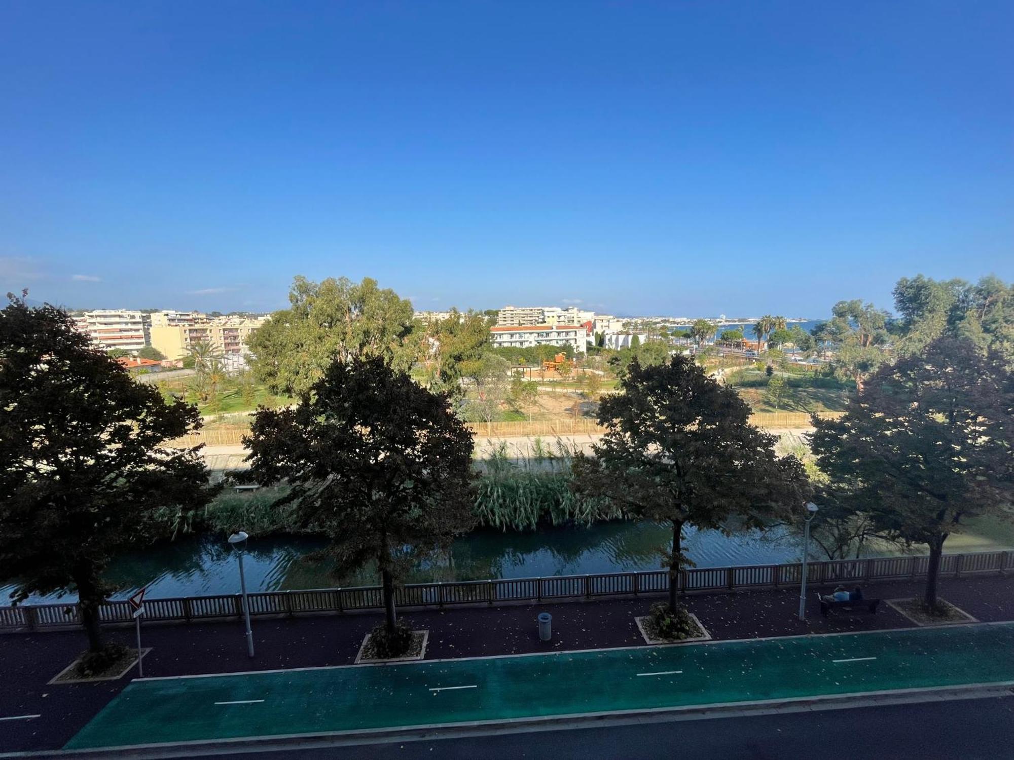 Vue Sur Mer - Magnifique Appartement Tout Confort - Terrasse Et Parking Prive Cagnes-sur-Mer Zewnętrze zdjęcie